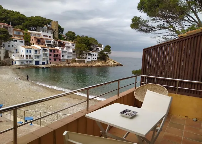 Satuna Beach Casa